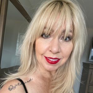 Meet your Posher, Lanisa